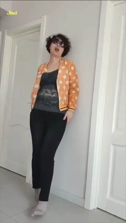 快手气质大姨艳舞自慰