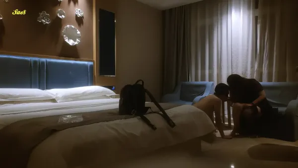 胖子寻欢黑衣丰满外围妹花样反向sm