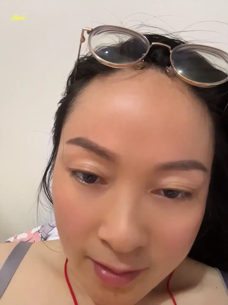 眼镜良家宝妈少妇居家骑脸诱惑